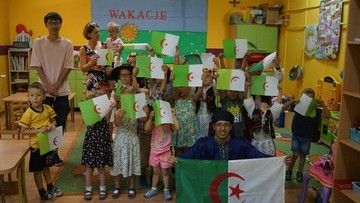 Goście z Chin i Algierii odwiedzili Przedszkole przy Sosnowej, 25.07.18 r. fot. B. Niezborała