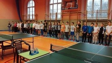 Turniej tenisa stołowego w Szkole Podstawowej im. Kazimierza Wielkiego w Wieleniu