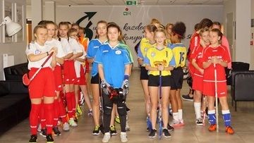 Mistrzostwa Rejonu Pilskiego w unihokeju dziewcząt Wieleń, 13-14 listopad 2019r., fot. Agata Kienitz .