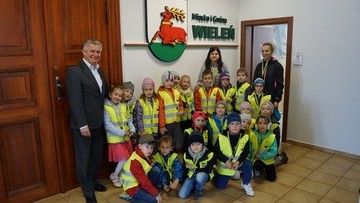 Wizyta przedszkolaków w Urzędzie Miejskim w Wieleniu, 06.04.2017 r. Fot. Bartosz Niezborała 